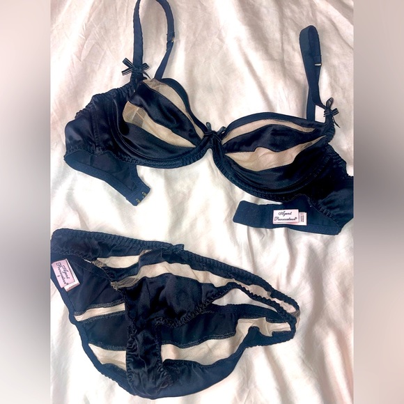 Agent Provocateur Bra & Panty Set - Picture 2 of 4